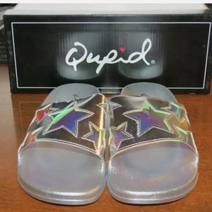 QUPID "BooBoo" Silver metallic slides size 8